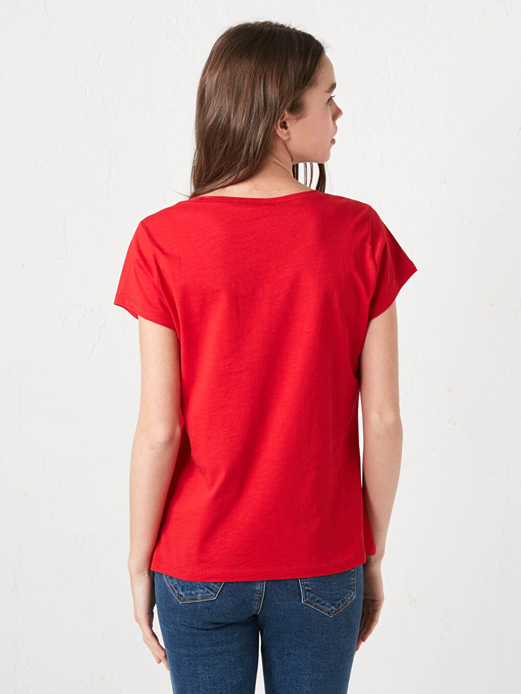 Kırmızı Pamuklu V Yaka Düz Tişört-4