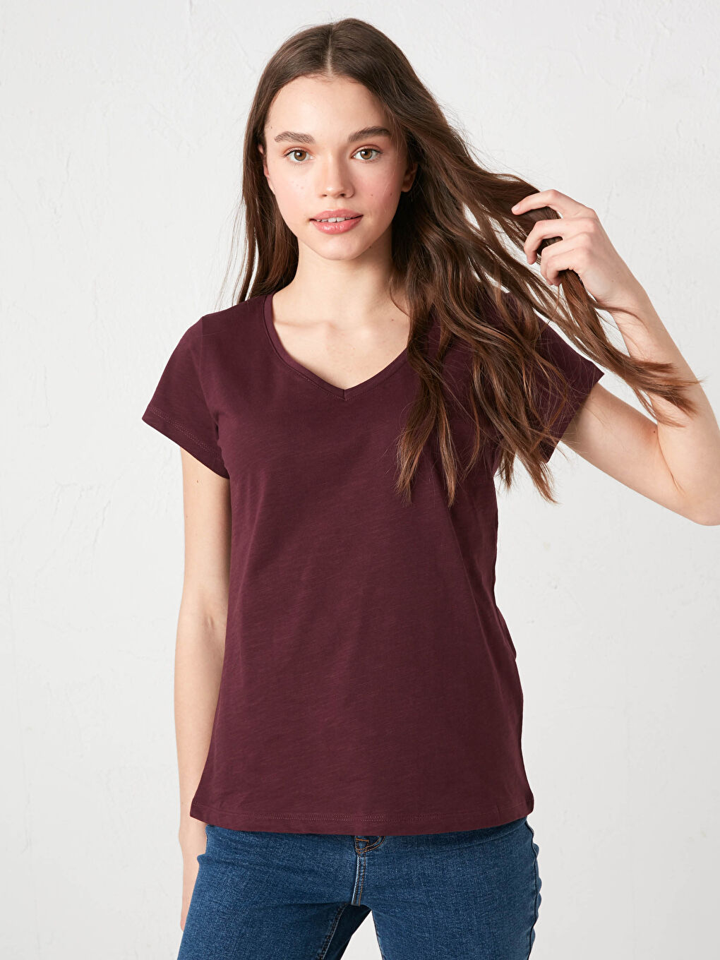 Mürdüm Pamuklu V Yaka Düz Tişört-2