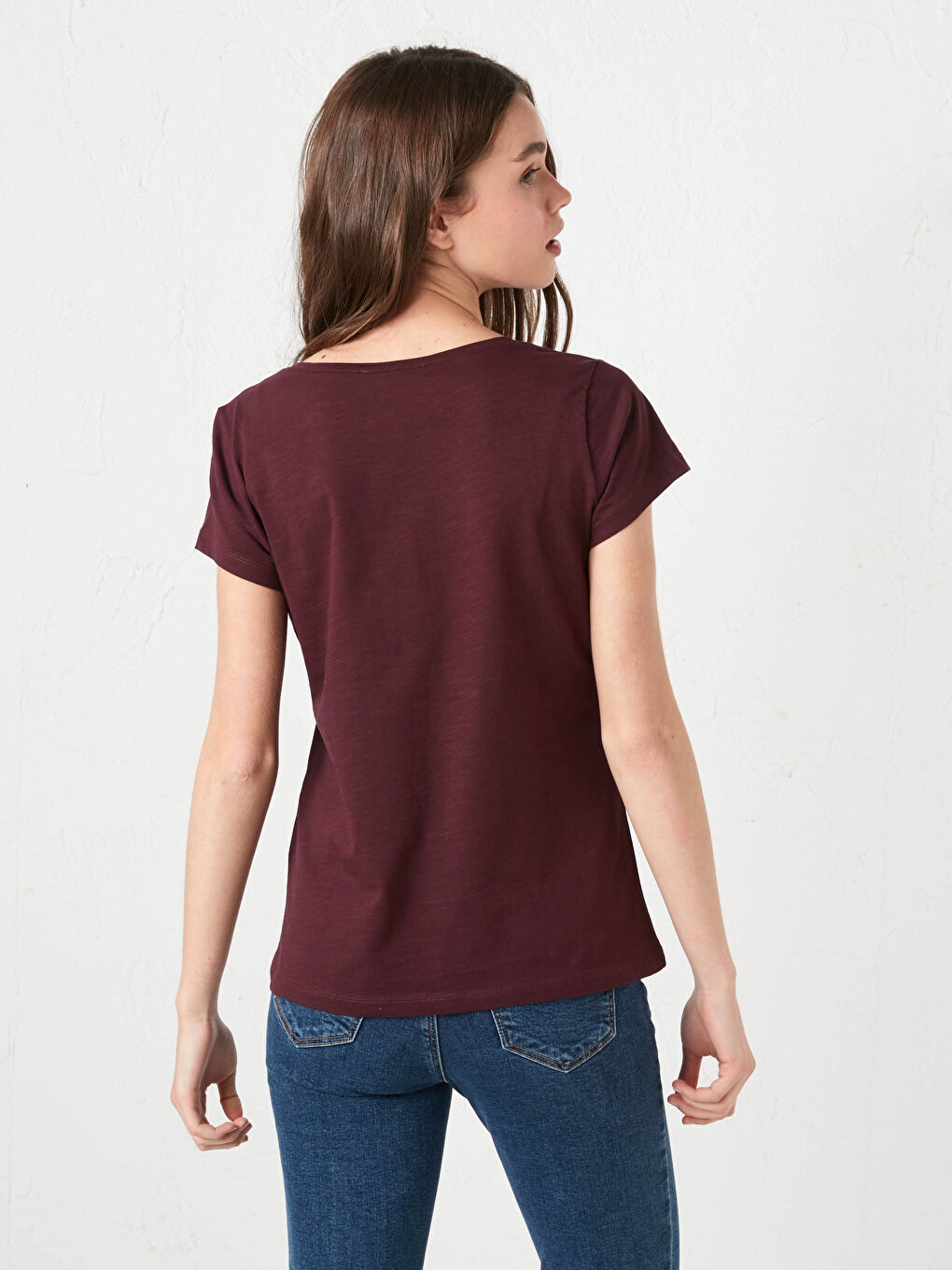 Mürdüm Pamuklu V Yaka Düz Tişört-4