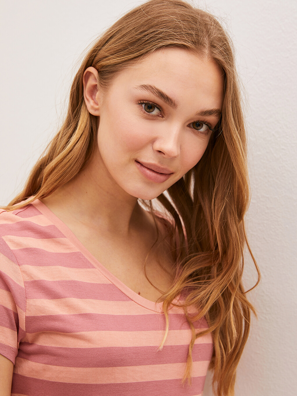 V-neck Striped Short Sleeve Women's T-shirt-3