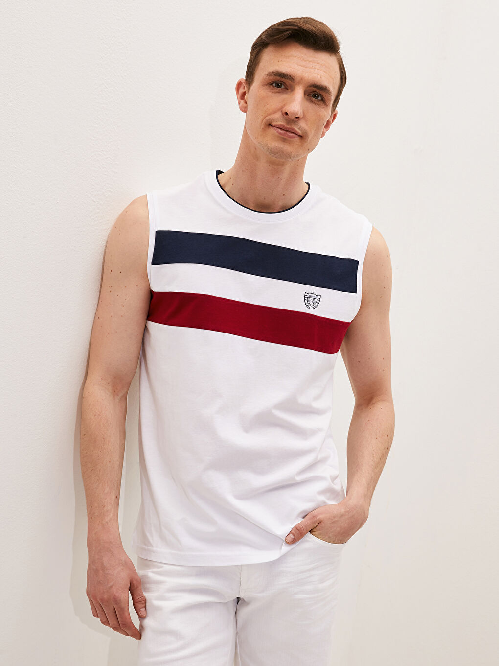 Beyaz Bisiklet Yaka Renk Bloklu Pamuklu Erkek Kolsuz Tişört-1