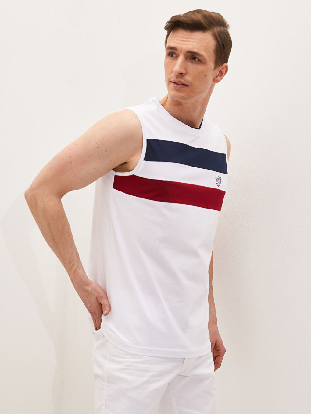 Beyaz Bisiklet Yaka Renk Bloklu Pamuklu Erkek Kolsuz Tişört-2