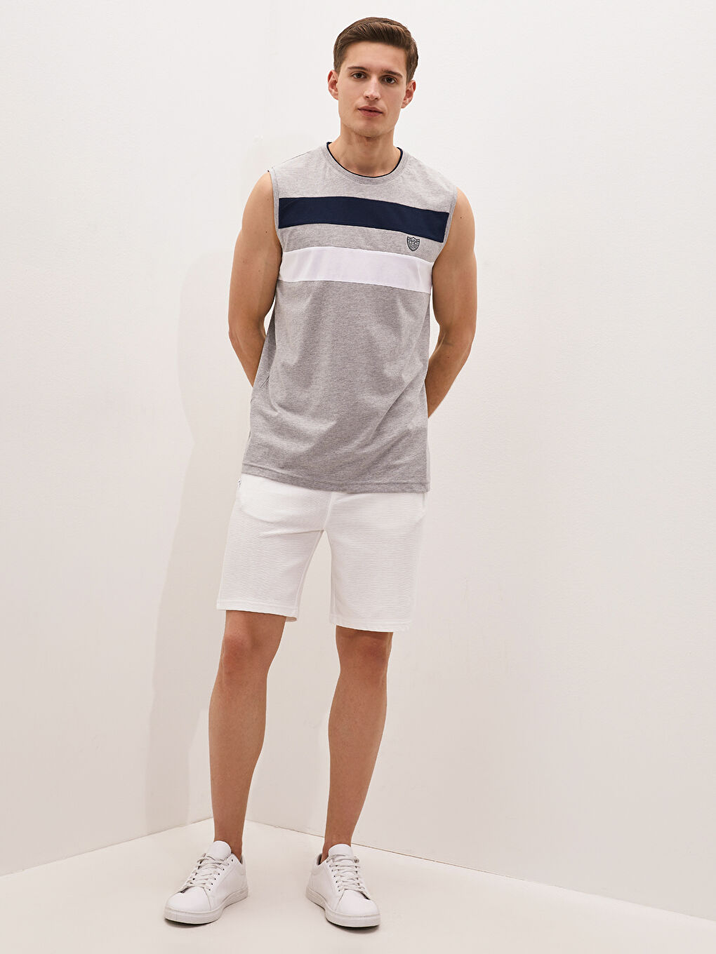 Gri Bisiklet Yaka Renk Bloklu Pamuklu Erkek Kolsuz Tişört-1