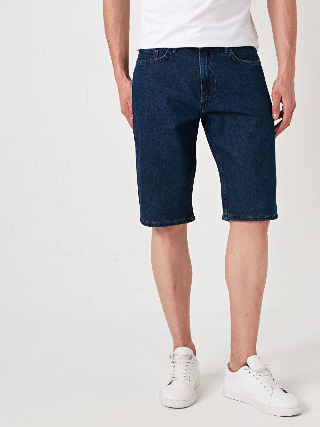 İndigo Standart Kalıp Erkek Jean Şort-1