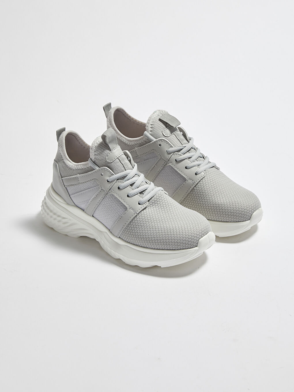 Gri File Detaylı Bağcıklı Kadın Aktif Spor Ayakkabı