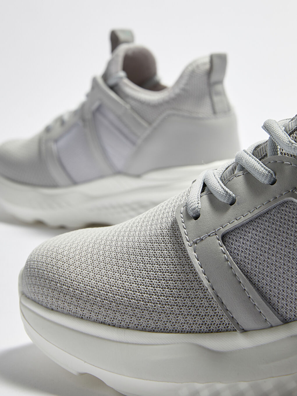 Gri File Detaylı Bağcıklı Kadın Aktif Spor Ayakkabı-2