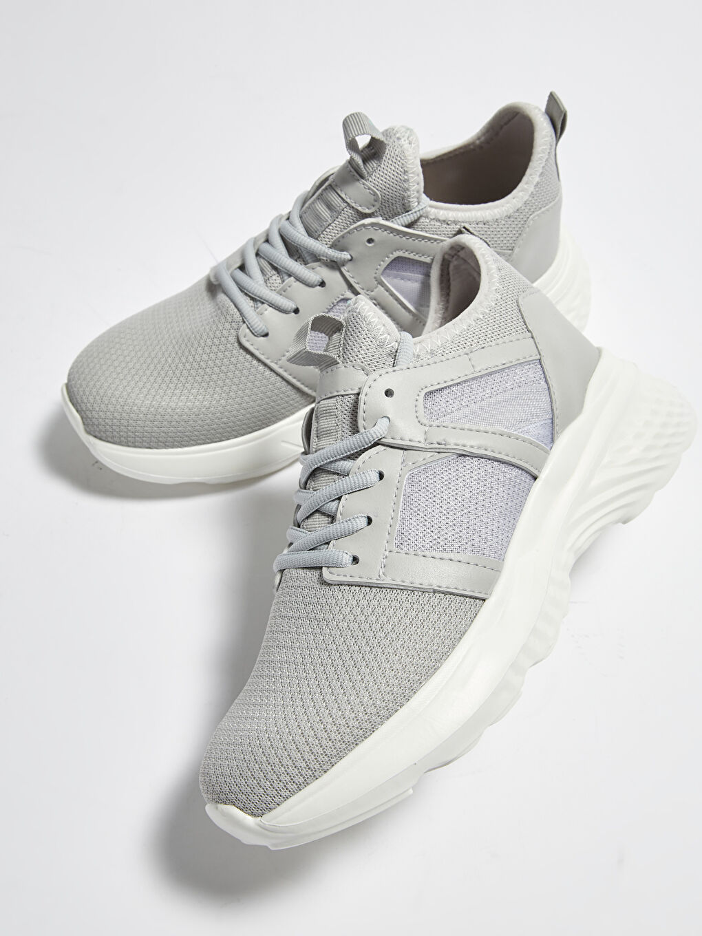 Gri File Detaylı Bağcıklı Kadın Aktif Spor Ayakkabı-3