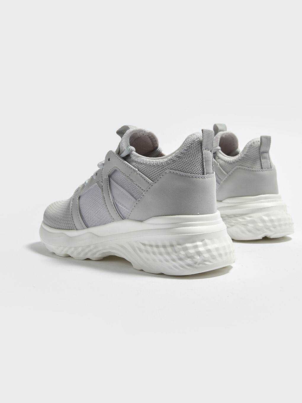 Gri File Detaylı Bağcıklı Kadın Aktif Spor Ayakkabı-5
