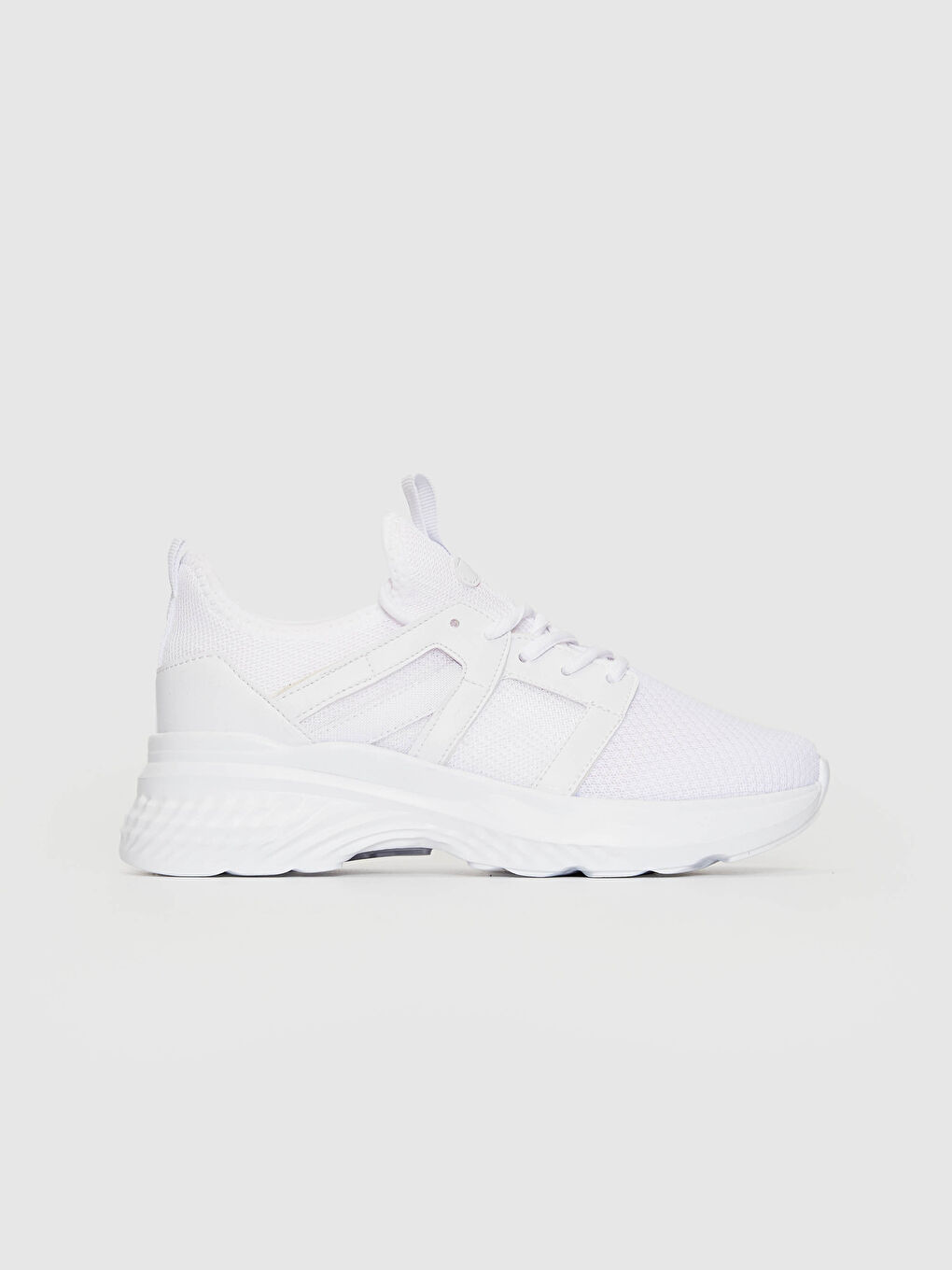 Beyaz File Detaylı Bağcıklı Kadın Aktif Spor Ayakkabı