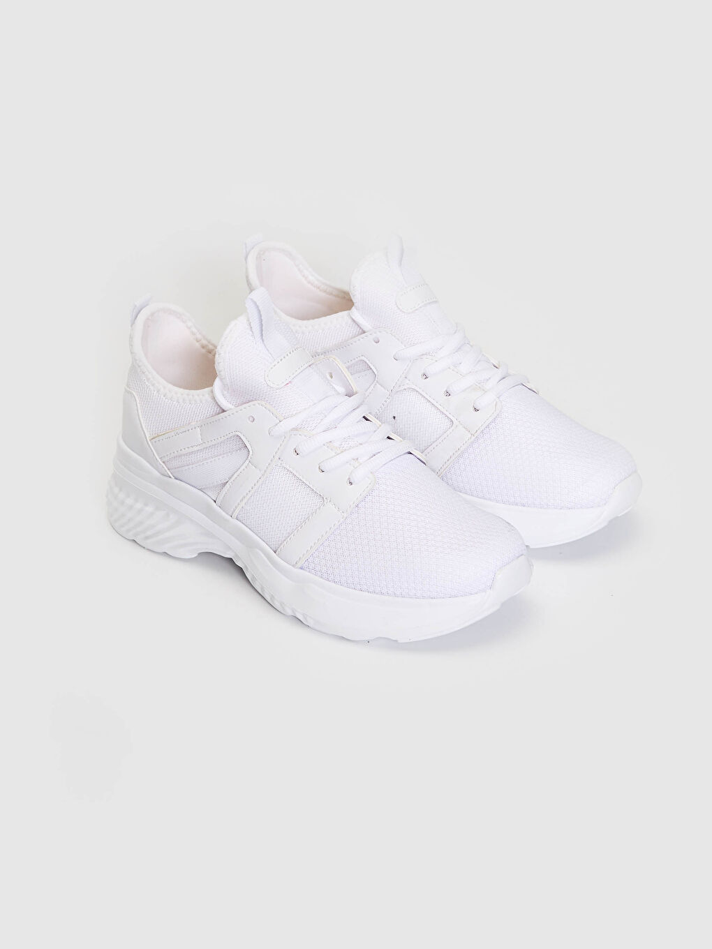 Beyaz File Detaylı Bağcıklı Kadın Aktif Spor Ayakkabı-1