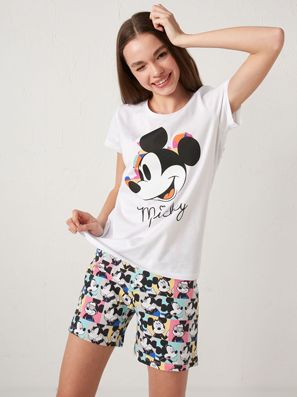 Crew Neck Mickey Mouse Printed Cotton Short Pajamas Set-1