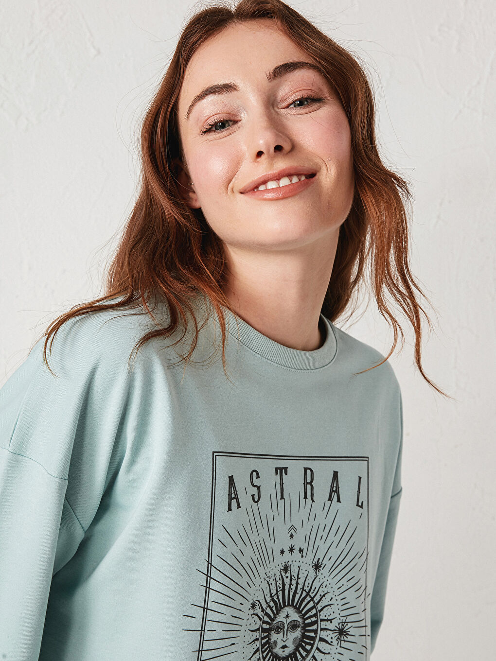 Женская толстовка с круглым вырезом и длинными рукавами с принтом-1