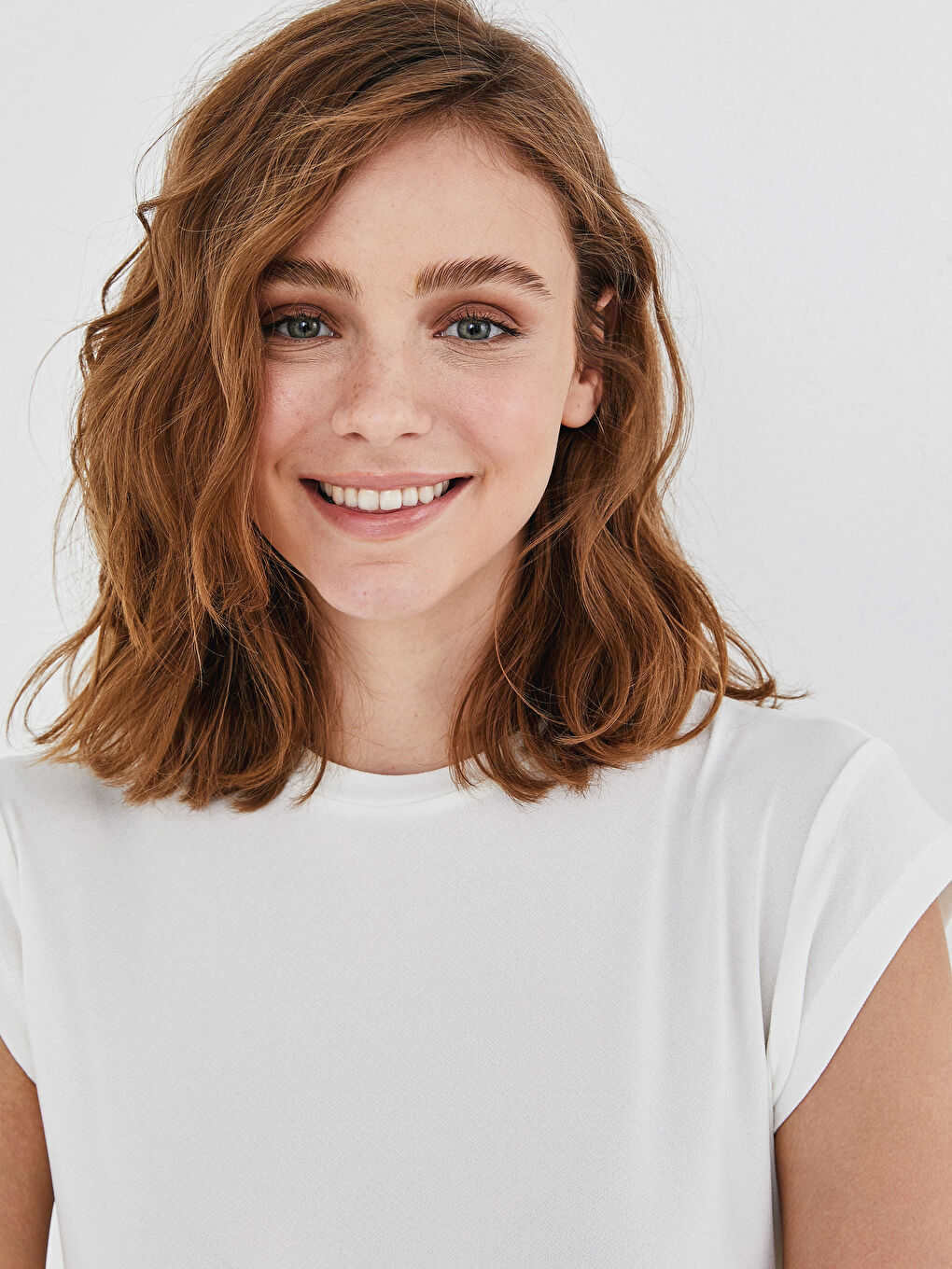 Ekru Bisiklet Yaka Kısa Kollu Krep Tunik-1