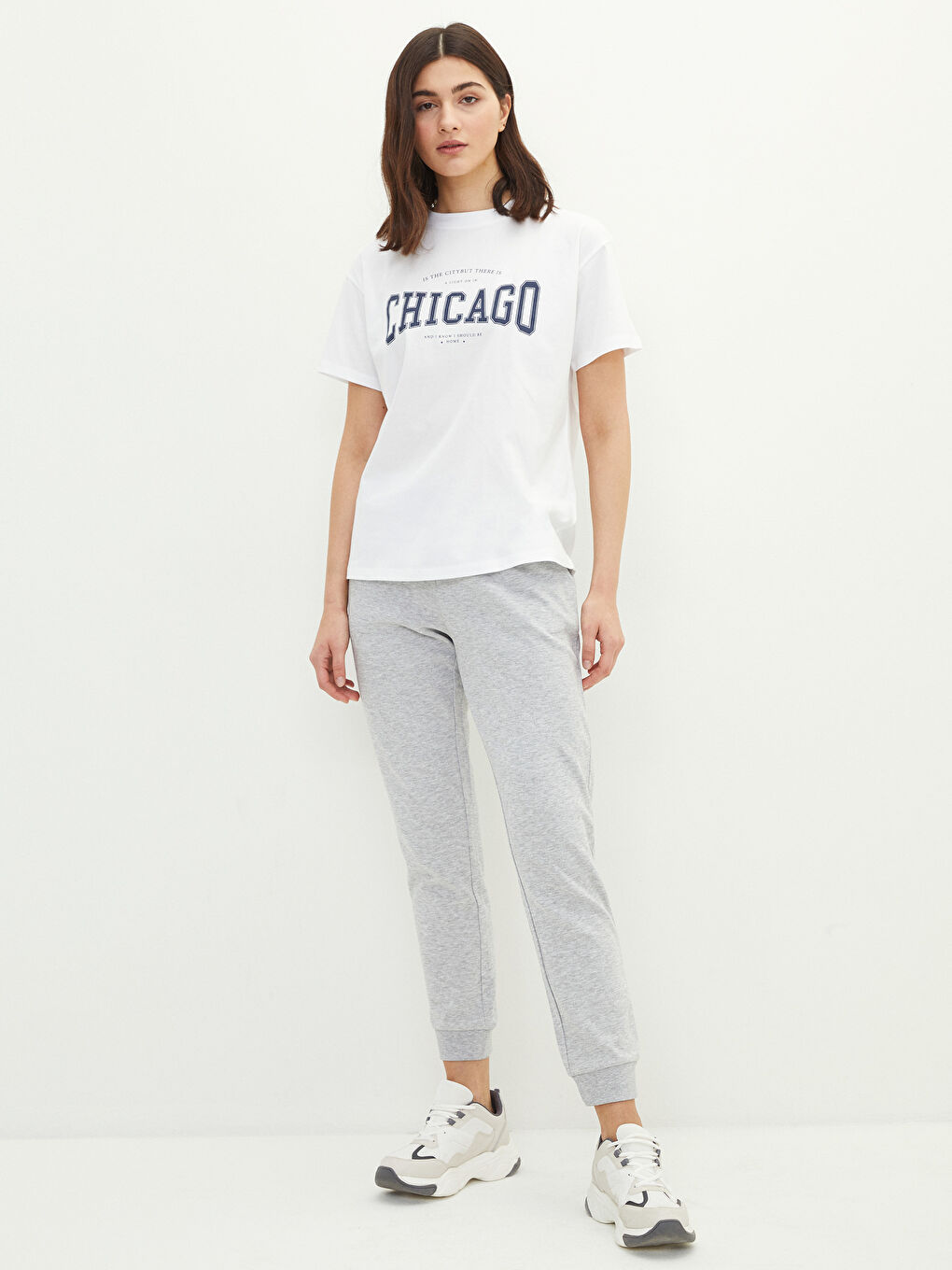 Спортивные штаны-джоггеры с эластичной талией-1