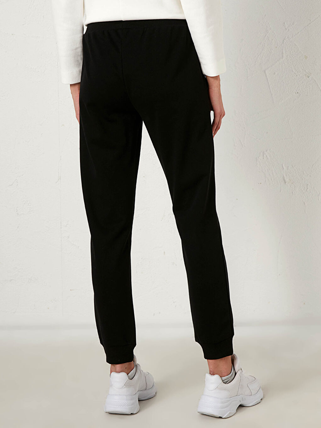 Elastic Waist Jogger Sweatpants-3