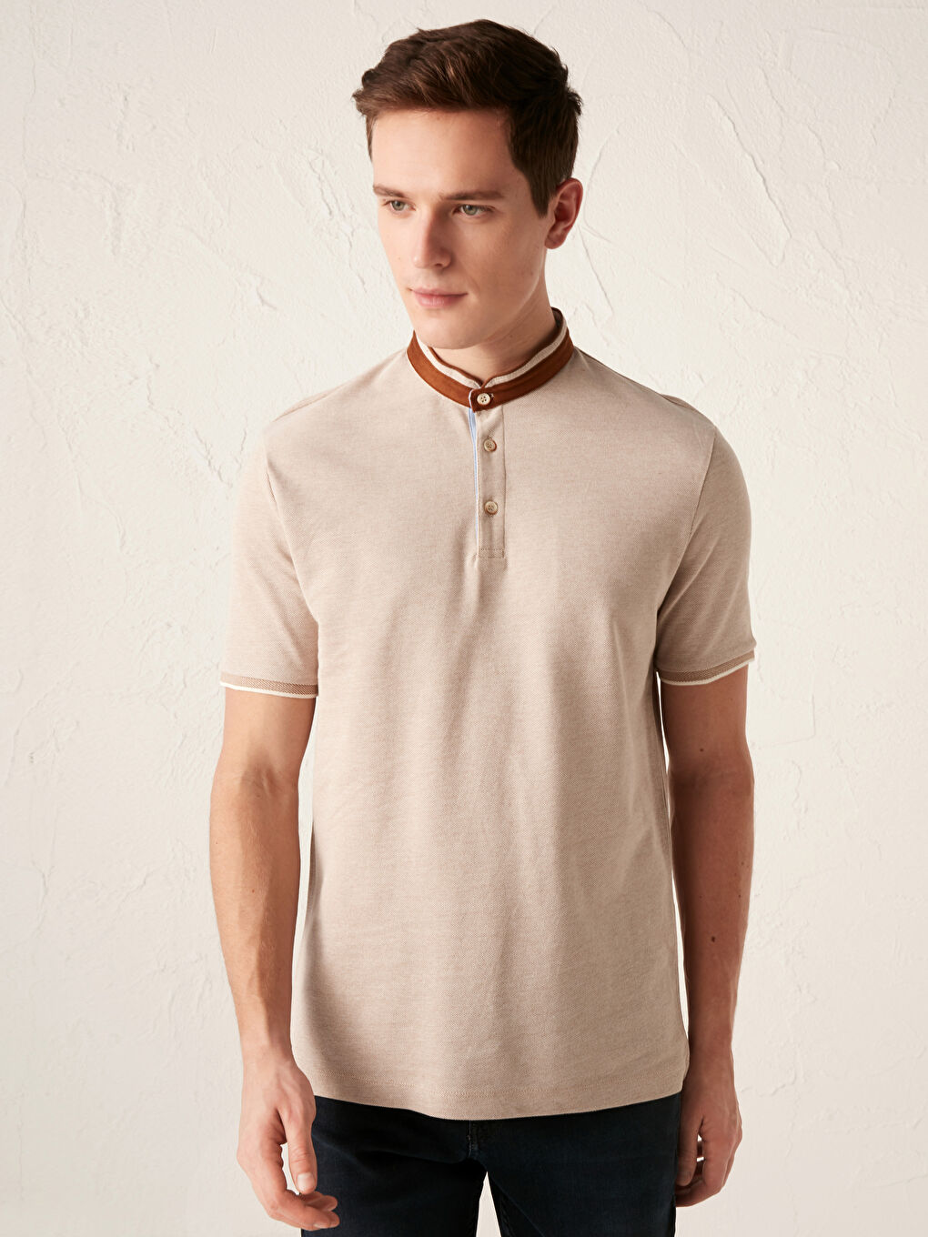 Bej Hakim Yaka Kısa Kollu Pike Tişört