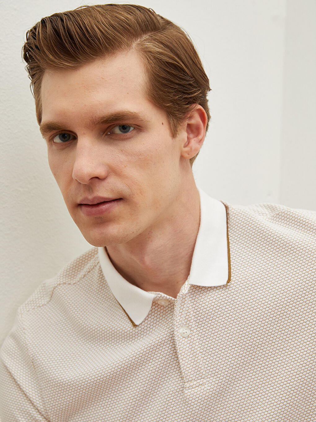 Beyaz Polo Yaka Kısa Kollu Erkek Tişört-3