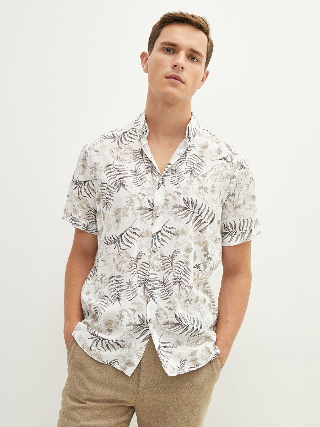 Bej Slim Fit Kısa Kollu Desenli Viskon Erkek Gömlek