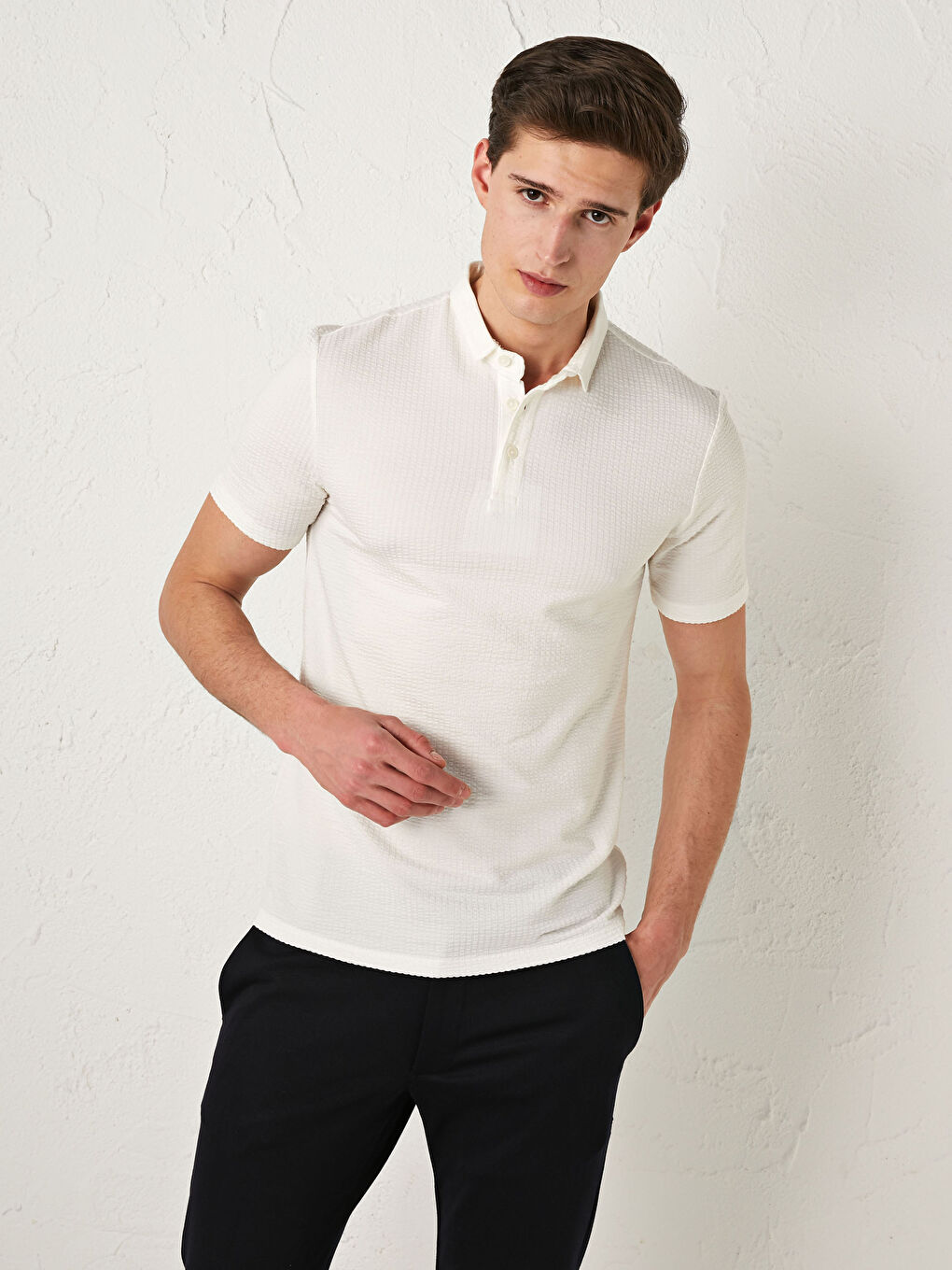 Beyaz Polo Yaka Kısa Kollu Erkek Tişört