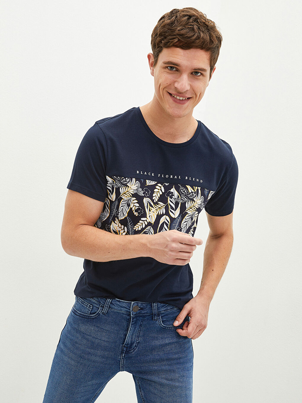 Lacivert Bisiklet Yaka Kısa Kollu Baskılı Penye Erkek Tişört