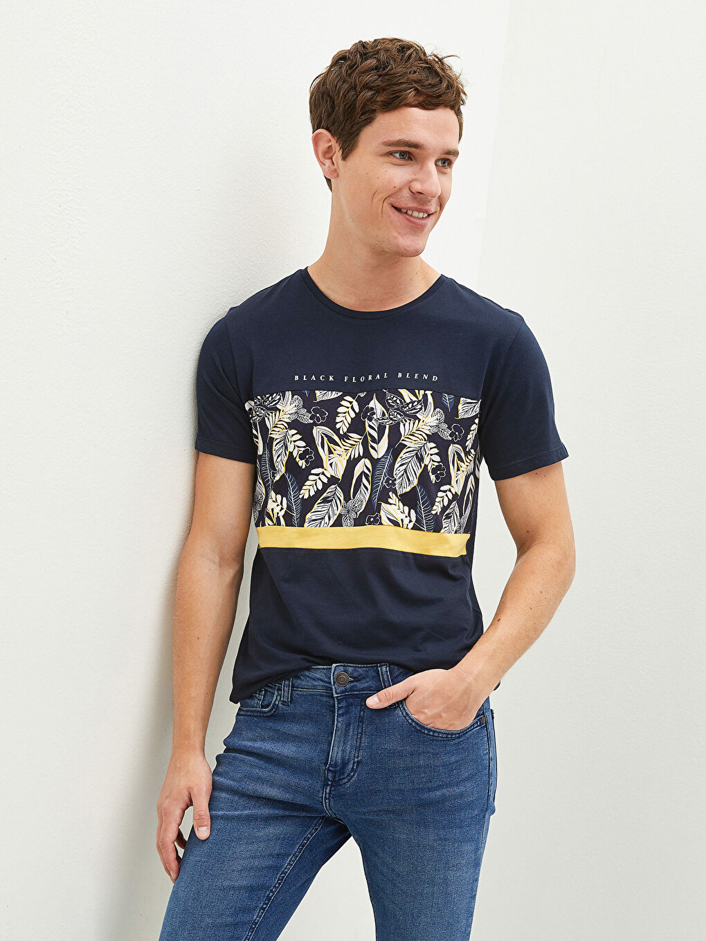 Lacivert Bisiklet Yaka Kısa Kollu Baskılı Penye Erkek Tişört-1