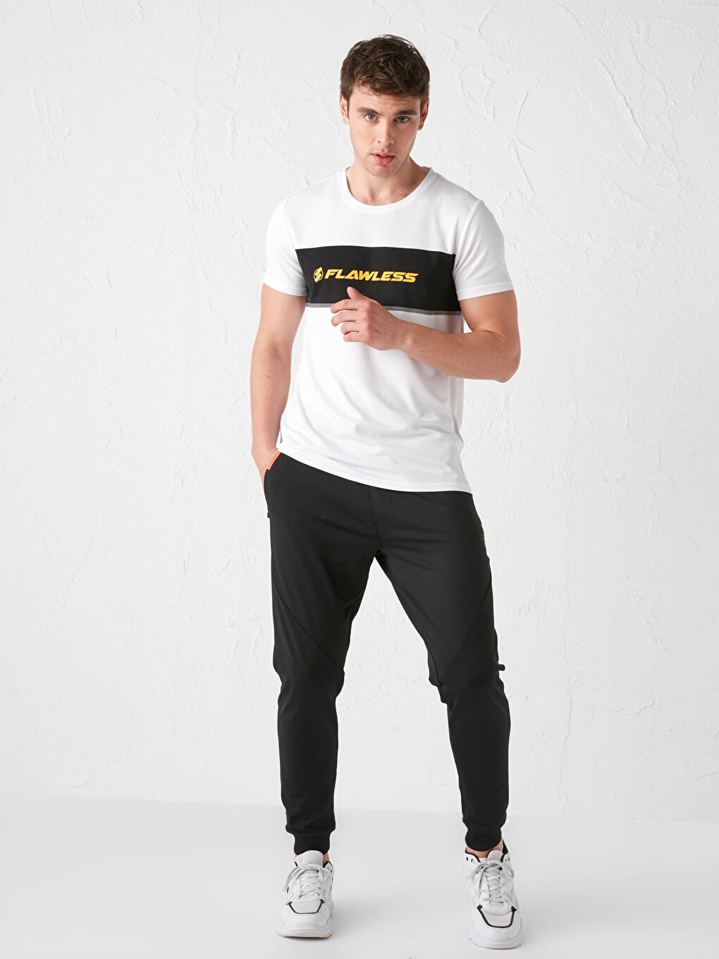 Beyaz Bisiklet Yaka Kısa Kollu Baskılı Erkek Aktif Spor Tişört-3