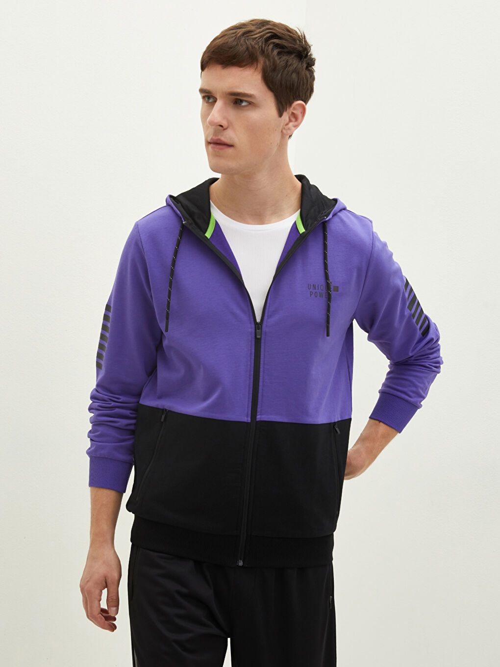 سويت شيرت رياضي نشط بسحاب مزود بغطاء رأس للرجال-2