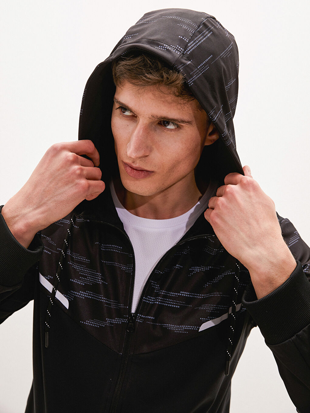 Siyah Standart Kalıp Kapüşonlu Erkek Aktif Spor Hırka-2