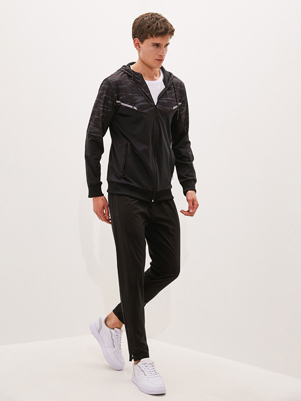 Siyah Standart Kalıp Kapüşonlu Erkek Aktif Spor Hırka-3