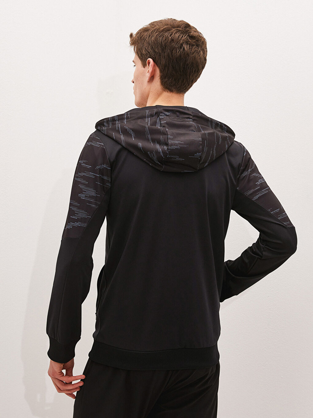 Siyah Standart Kalıp Kapüşonlu Erkek Aktif Spor Hırka-4