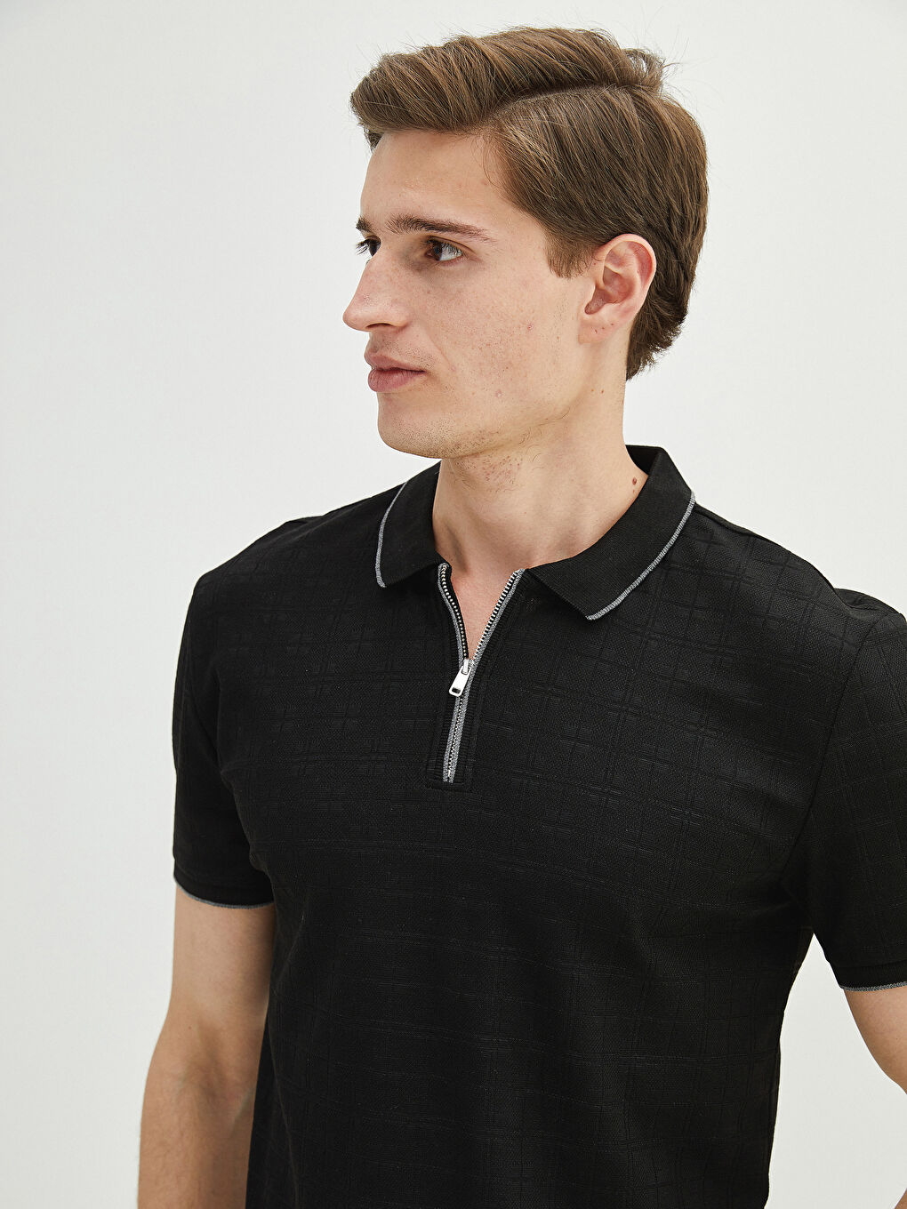 Siyah Polo Yaka Kısa Kollu Desenli Erkek Tişört