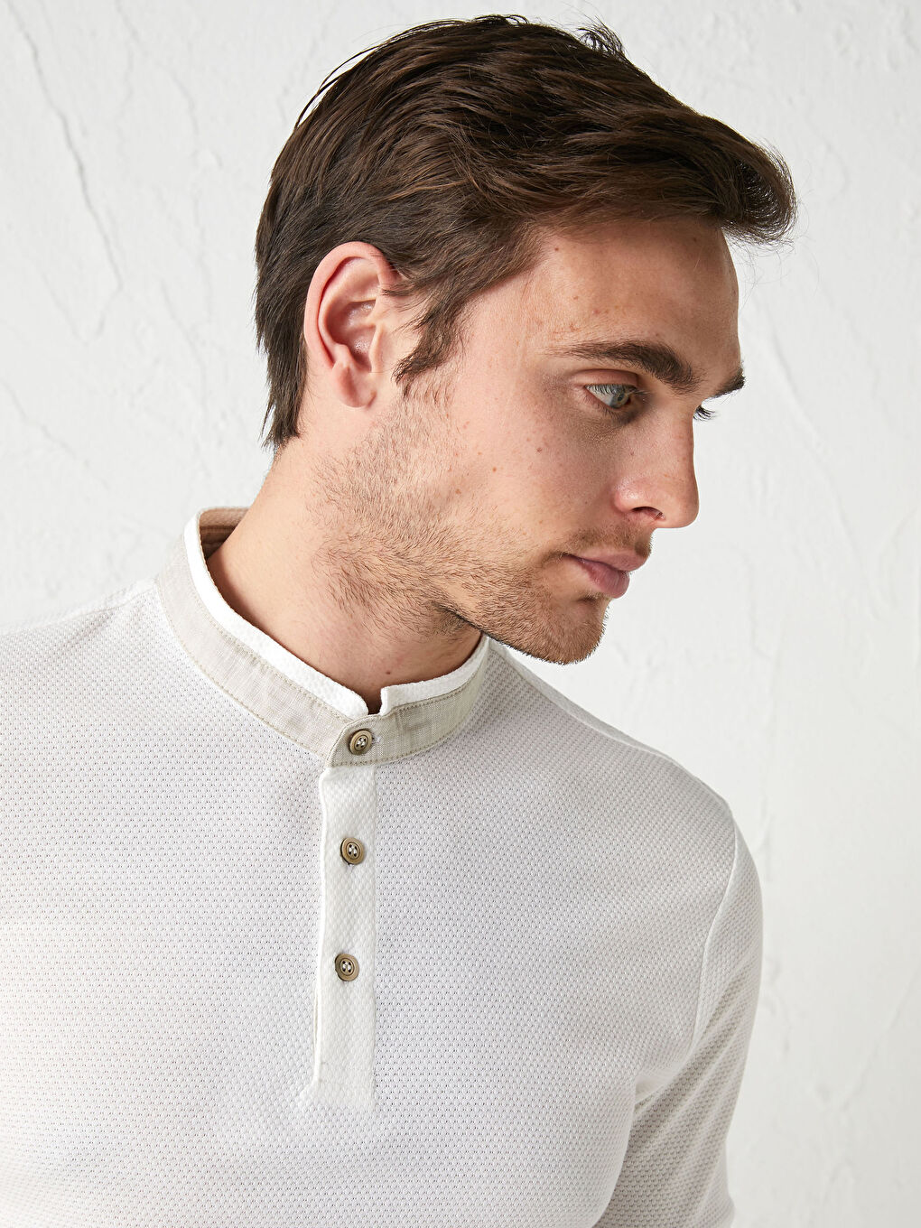 Beyaz Hakim Yaka Kısa Kollu Erkek Tişört-9