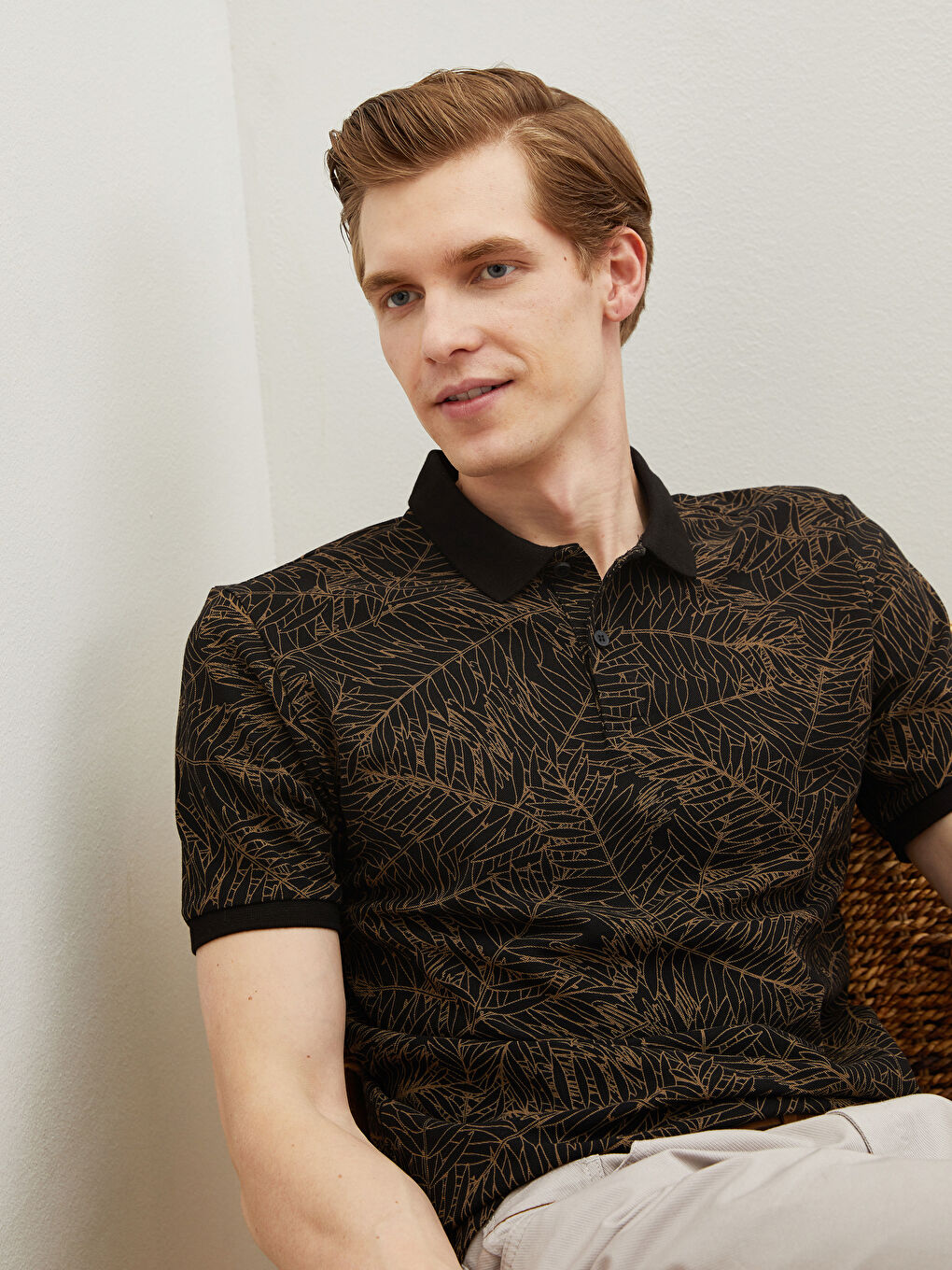 Siyah Desenli Polo Yaka Kısa Kollu Pike Erkek Tişört