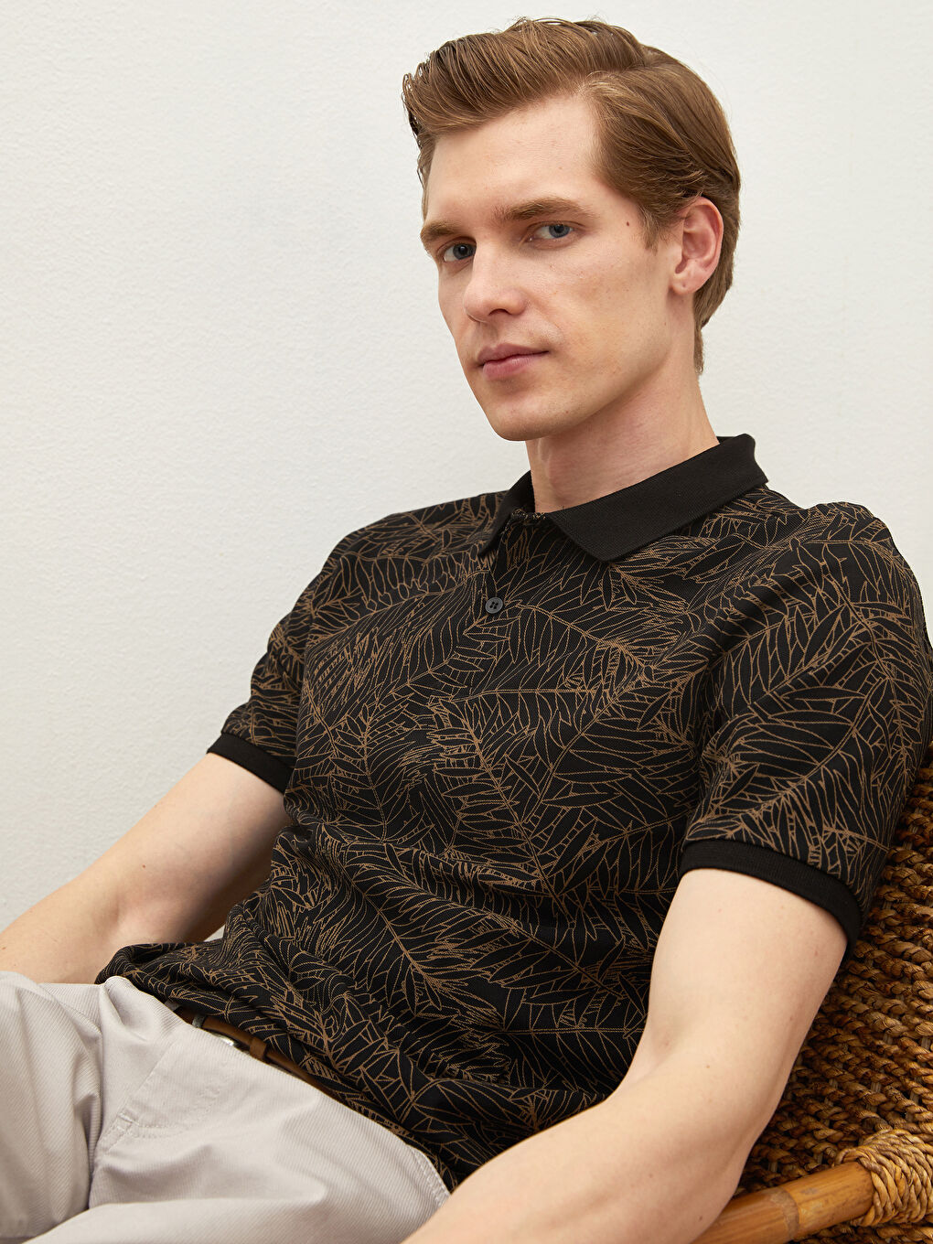 Siyah Desenli Polo Yaka Kısa Kollu Pike Erkek Tişört-2