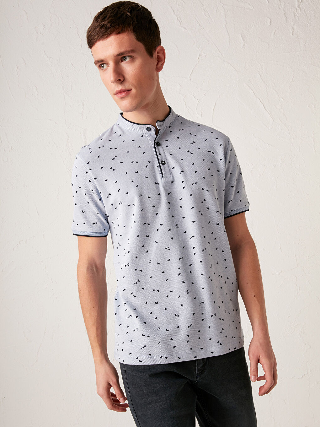 Lacivert Baskılı Hakim Yaka Kısa Kollu Tişört-2