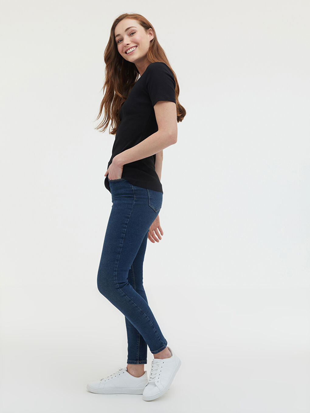 Siyah Bisiklet Yaka Basic Tişört-2