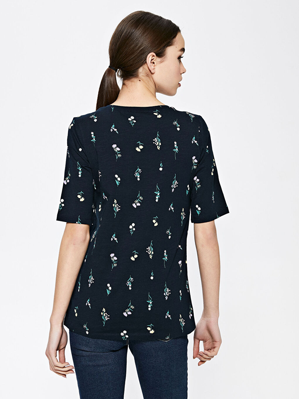 Lacivert Bisiklet Yaka Desenli Kısa Kollu Kadın Pamuklu Tişört-4