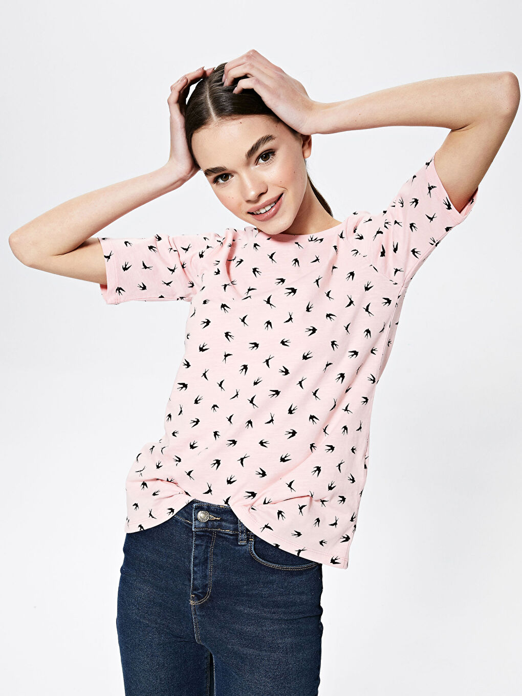 Pembe Bisiklet Yaka Desenli Kısa Kollu Kadın Pamuklu Tişört