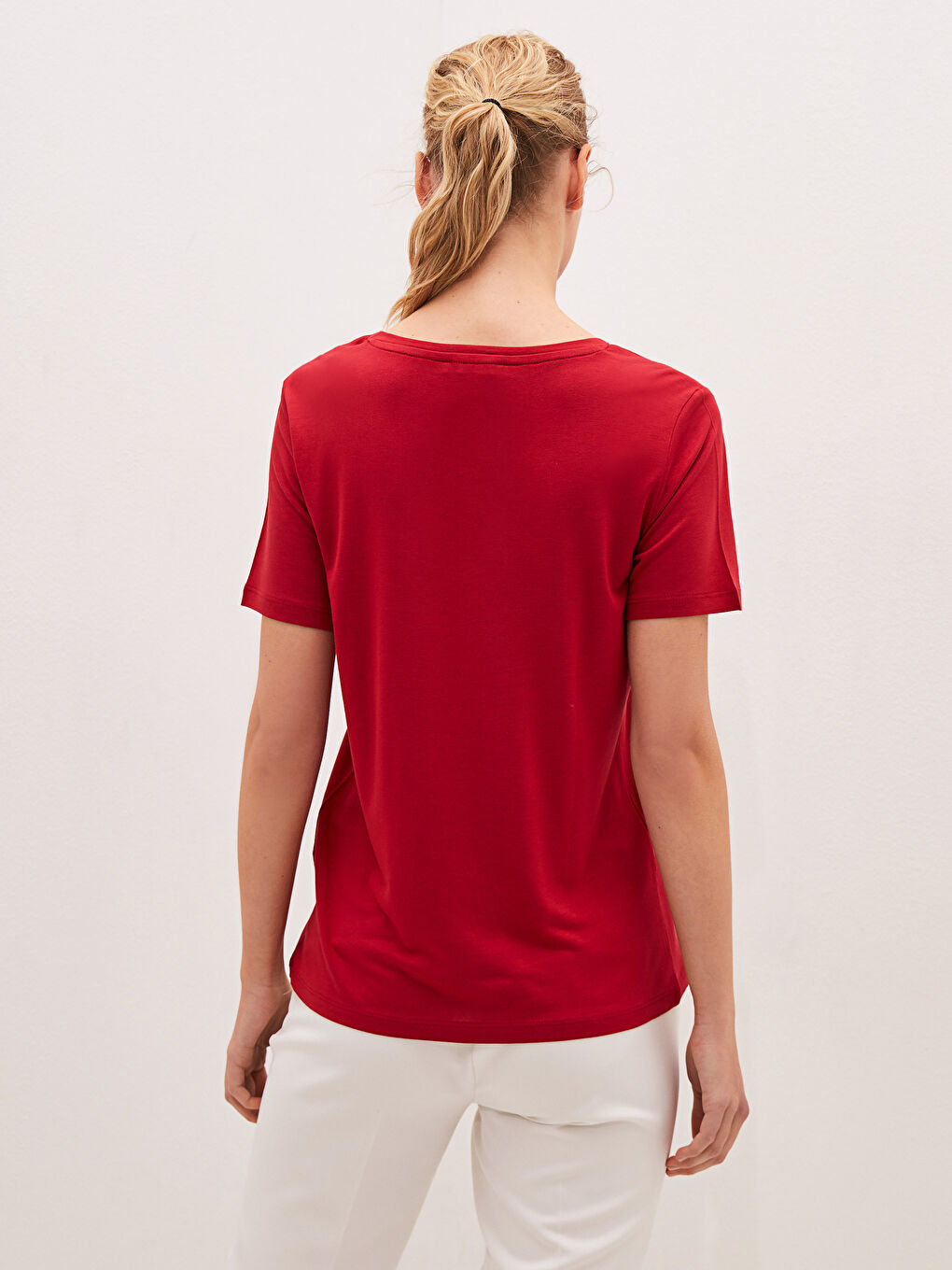 Kırmızı V Yaka Düz Kısa Kollu Kadın Tişört-3