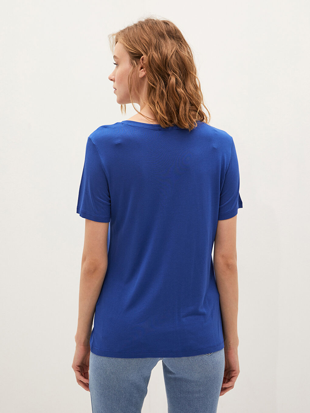 Mavi V Yaka Kısa Kollu Basic Tişört-3