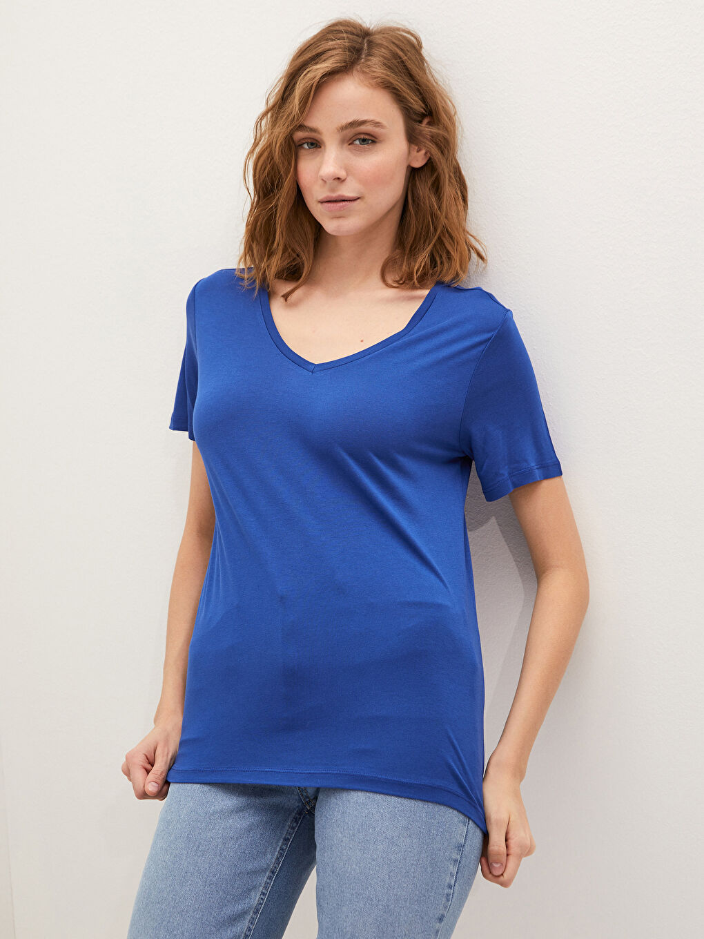 Mavi V Yaka Kısa Kollu Basic Tişört