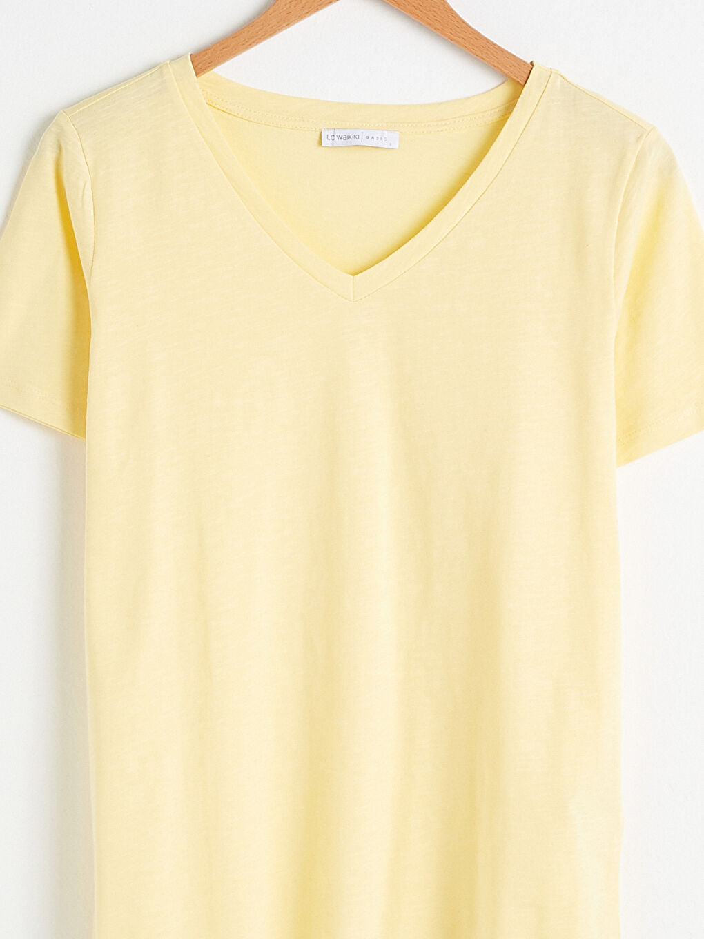 Sarı V Yaka Pamuklu Basic Tişört-7