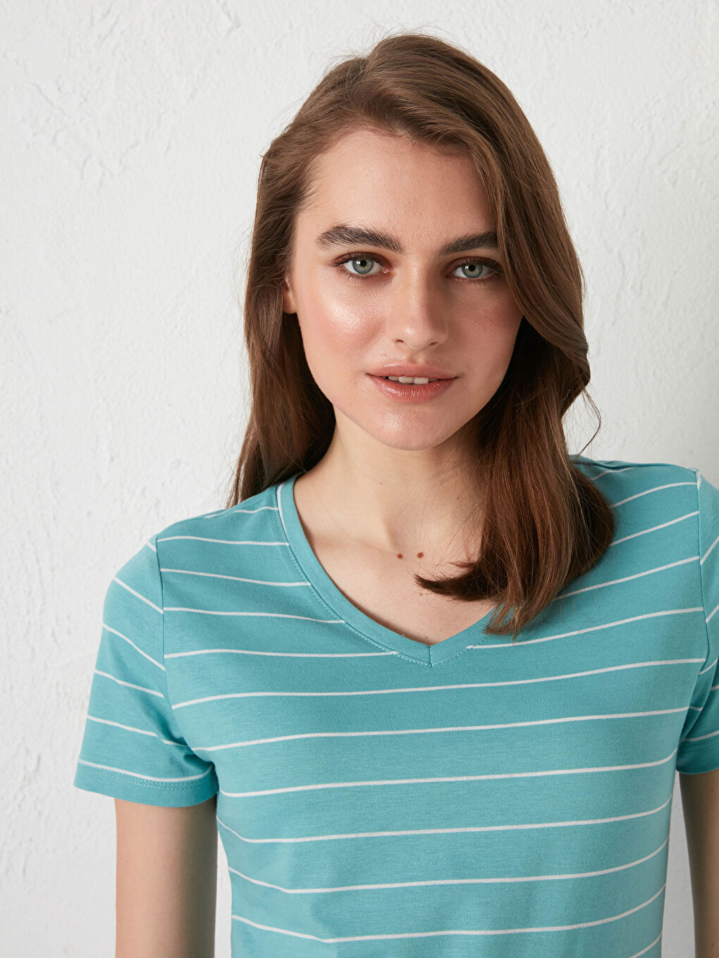 LCWAIKIKI Basic V-Neck Striped Short Sleeve Women's T-Shirt -S18195Z8-LJM