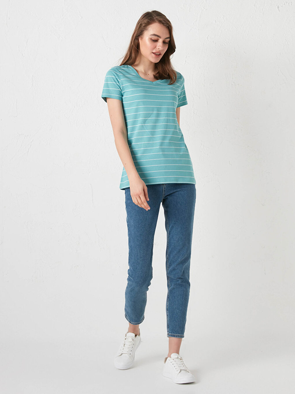 LCWAIKIKI Basic V-Neck Striped Short Sleeve Women's T-Shirt -S18195Z8-LJM