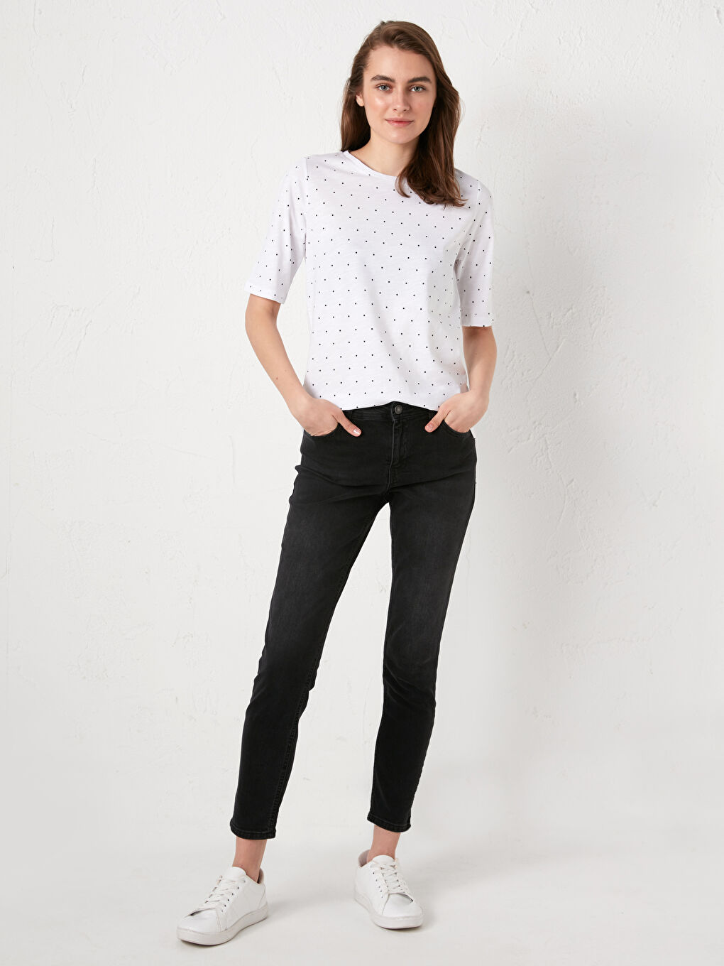 Ekru Bisiklet Yaka Desenli Kısa Kollu Pamuklu Kadın Tişört-2