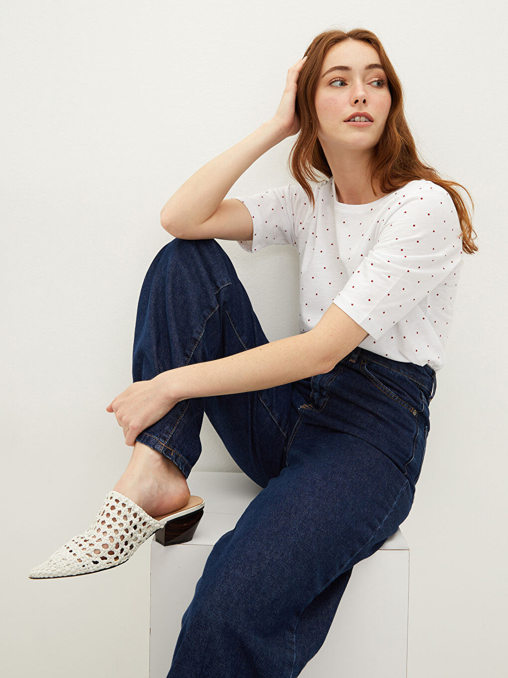 Kırmızı Bisiklet Yaka Puantiyeli Kısa Kollu Pamuklu Kadın Tişört