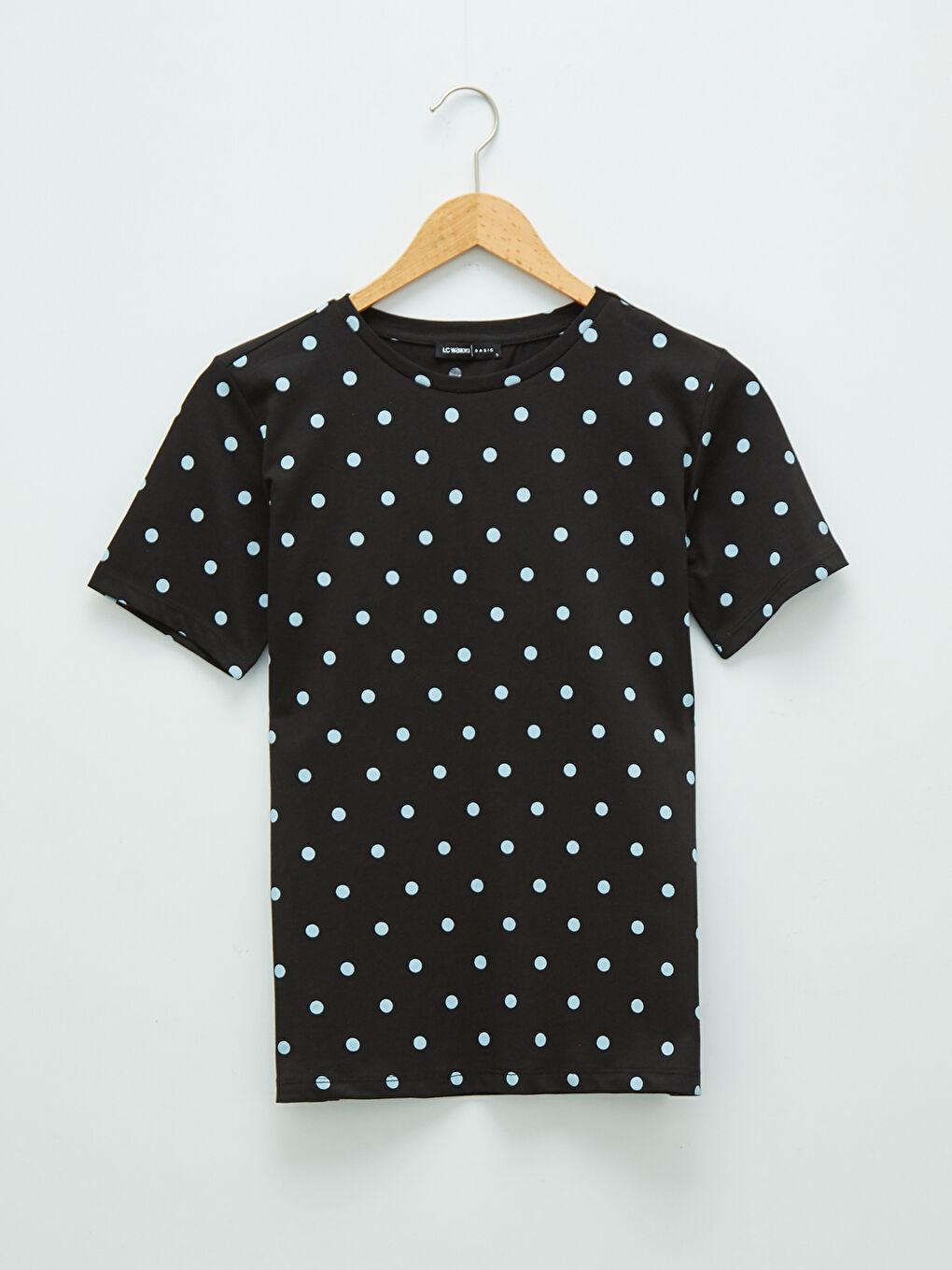 Siyah Bisiklet Yaka Puantiyeli Kısa Kollu Kadın Pamuklu Tişört-6