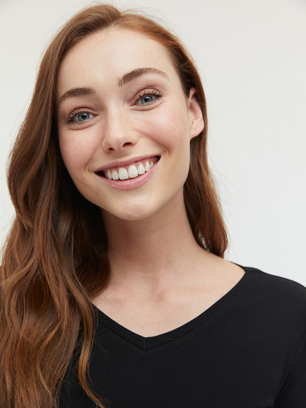 Siyah V Yaka Uzun Kollu Basic Tişört