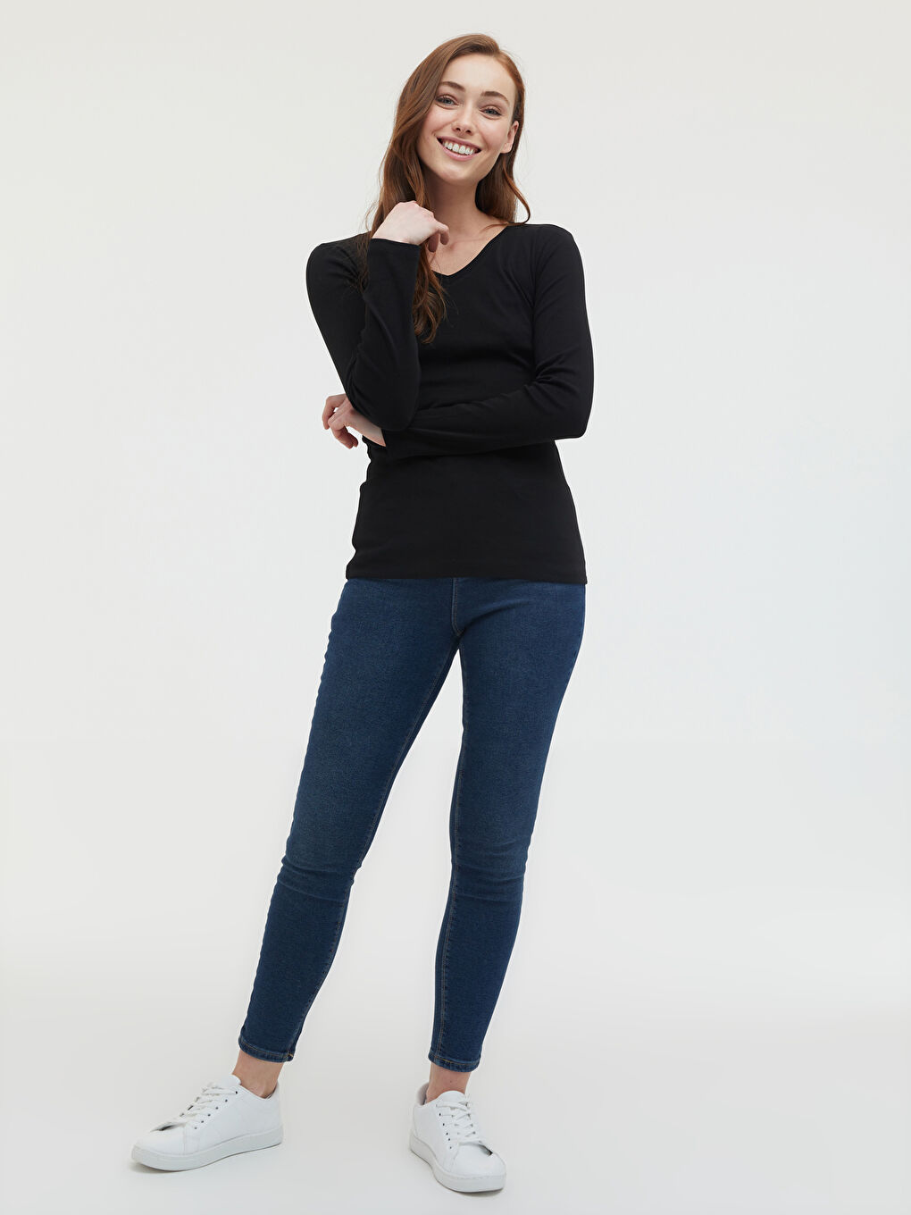 Siyah V Yaka Uzun Kollu Basic Tişört-1