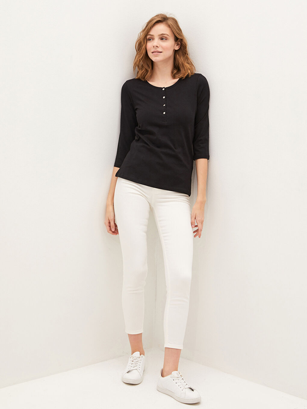 Siyah Bisiklet Yaka Pamuklu Basic Tişört-2